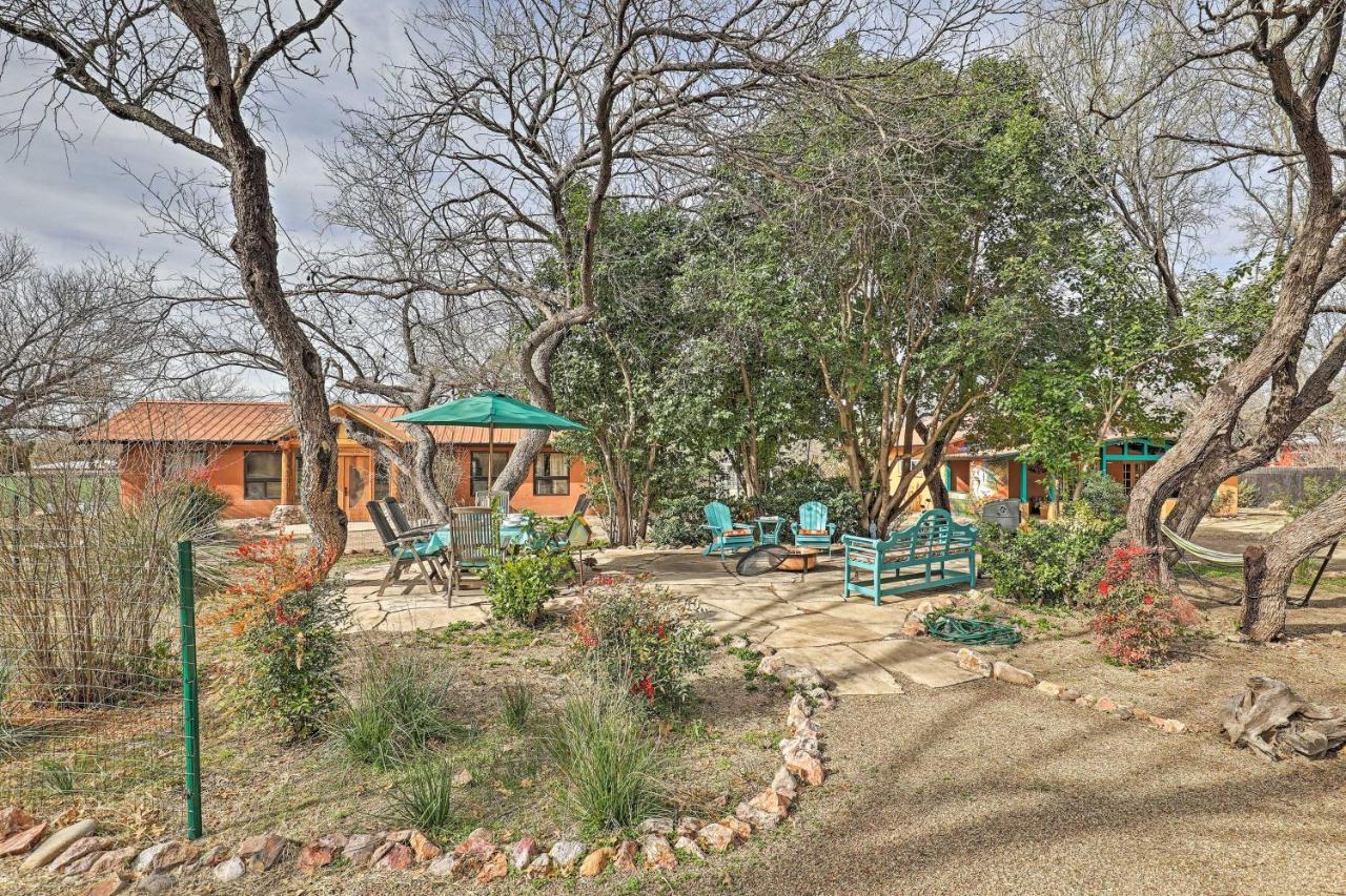 Casa Paloma 1 - Artsy Studio With Hot Tub Access! Patagonia Bagian luar foto